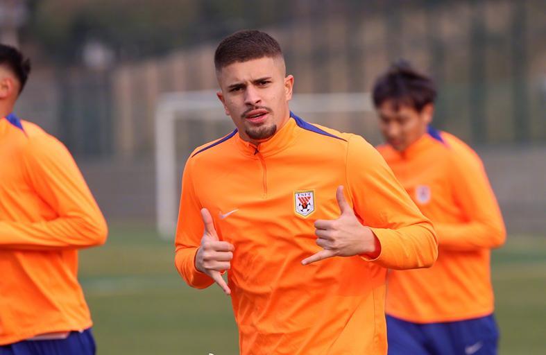 韦德体育网址-一个坑绊倒泰山多次!熬走老崔 解约洛佩斯陷僵局 你支持追责吗?