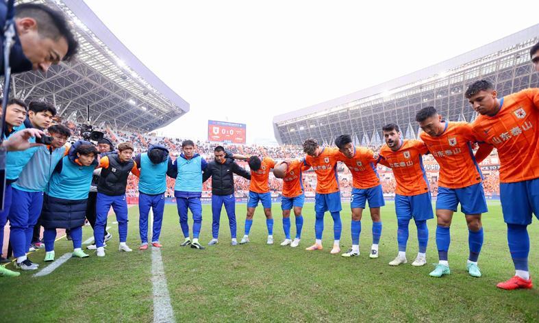 韦德体育网址-一个坑绊倒泰山多次!熬走老崔 解约洛佩斯陷僵局 你支持追责吗?